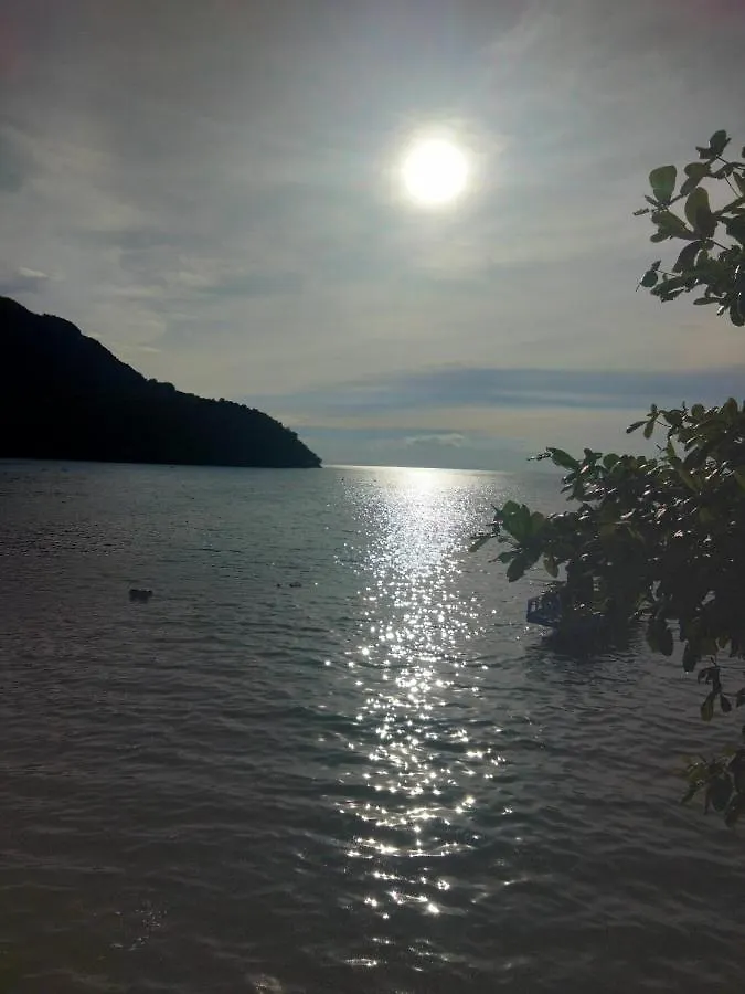 Pensjonat Dalum Beachhouse Ko Phi Phi